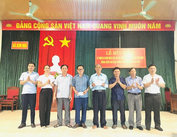 Hội Người cao tuổi xã Kim Hoa đã long trọng tổ chức Lễ kỷ niệm 83 năm Ngày Bác Hồ gửi bài kính cáo phụ lão cứu quốc